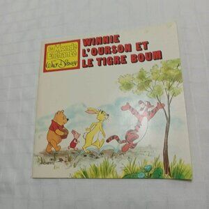 Trois (3) livres anciens variés de Winnie l'Ourson
